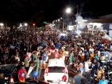 Centenas de eleitores comemoram vitória de Colbert Martins em Feira de Santana; veja vídeo
