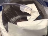 Hospital usa embalagem de bolo como máscara de oxigênio em bebê que esperava UTI