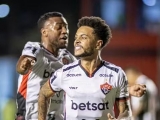 Vitória goleia Atlético-MG no Barradão e sai da zona de rebaixamento