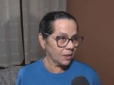 Professora de 72 anos tem aposentadoria revogada e volta a trabalhar em escola em Feira de Santana