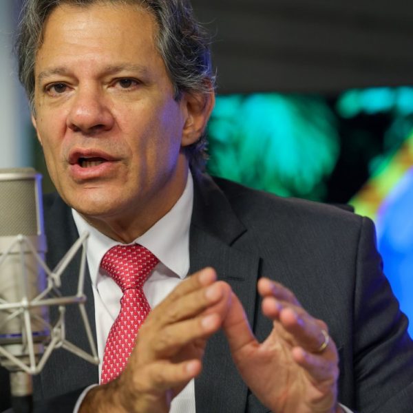 159989haddad-desmente-possibilidade-de-imposto-sobre-pets-e-pix-apos-repercussao-de-video-falso-com-ia-3