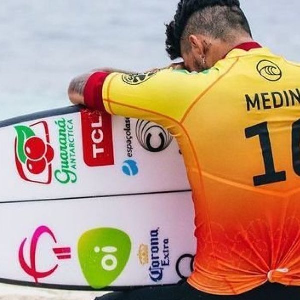 160055gabriel-medina-sofre-lesao-no-ombro-e-fica-fora-da-temporada-2025-da-wsl-3