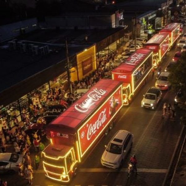 Caravana-de-Natal-Coca-Cola-Solar-2022-em-Feira-de-Santana-Bahia-14-1-