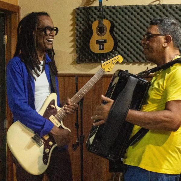 Marcionilio-lanca-forro-com-participacao-de-Nenem-do-Acordeon