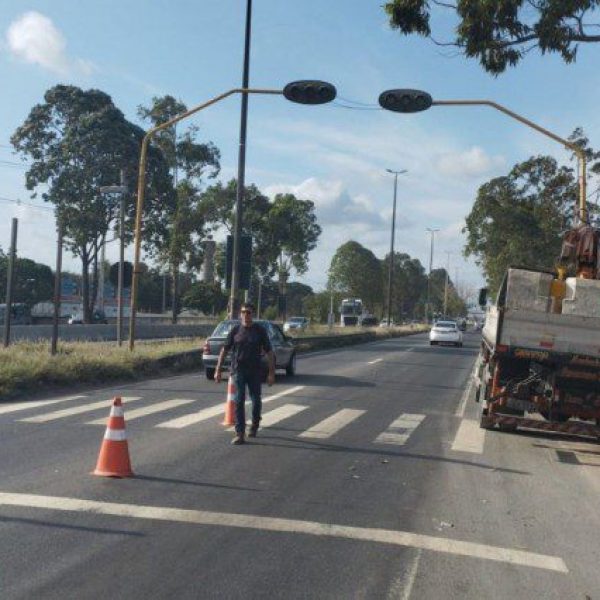 b2ap3_medium_semforo-na-BR-116-norte-1